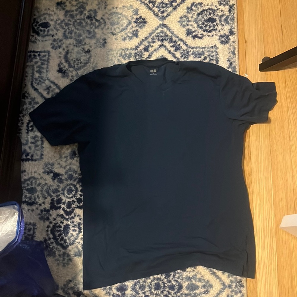 Blue tee size M